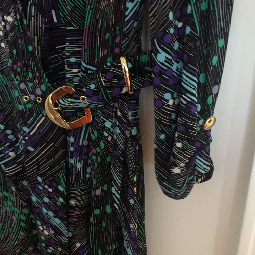 CACHE wrap dress; 3/4 “ sleeves, buckle waist to adjust. Never worn. Feels good. - Picture 5 of 13